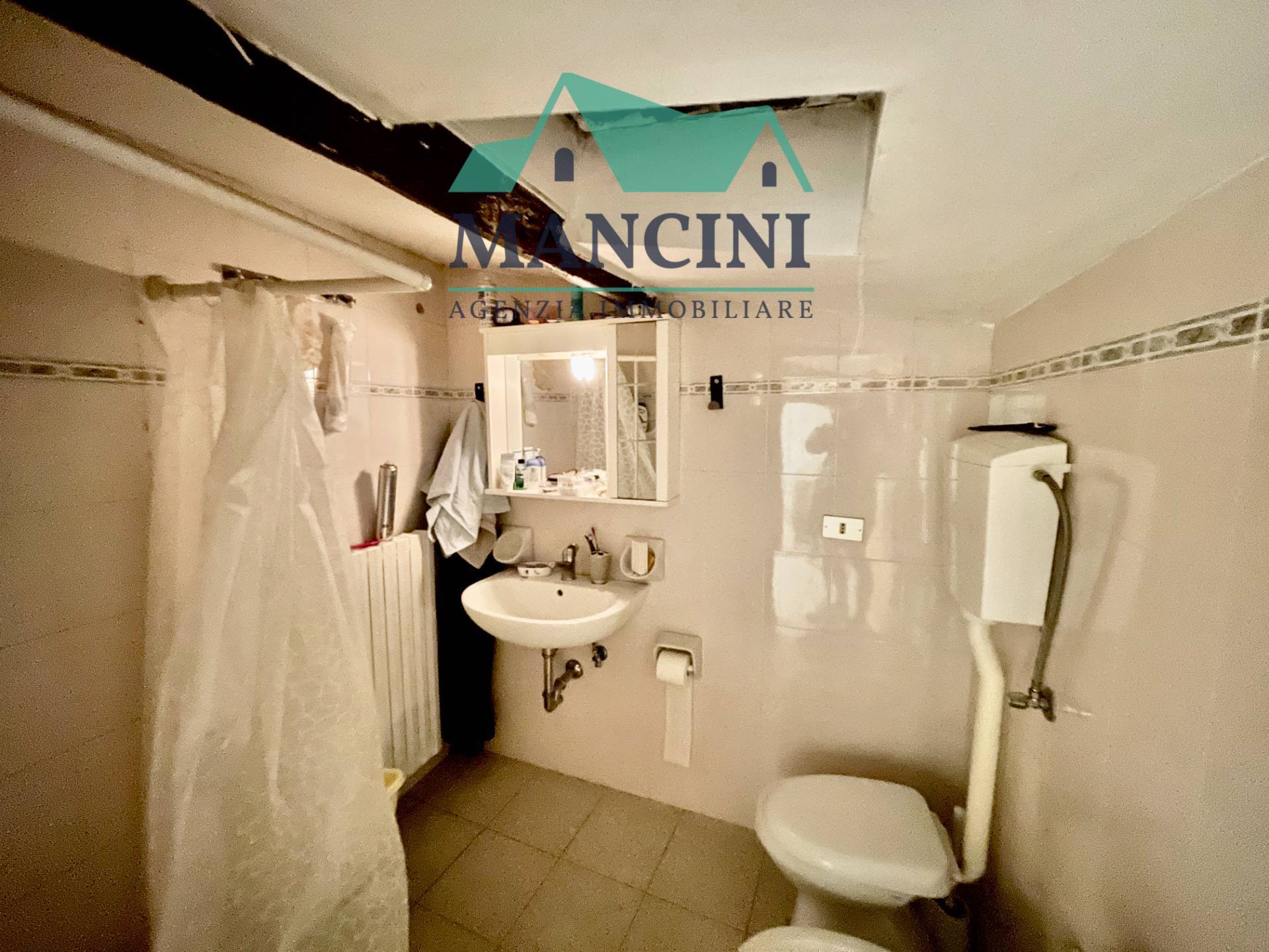 Appartamento in vendita a Jesi, Centro storico