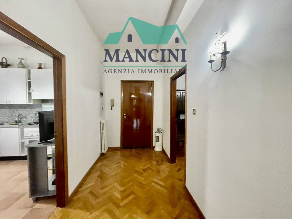 Appartamento in vendita a Jesi, Giardini