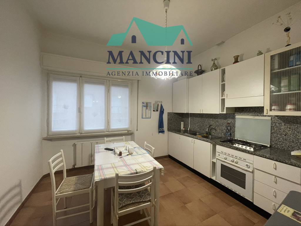 Appartamento in vendita a Jesi, Giardini