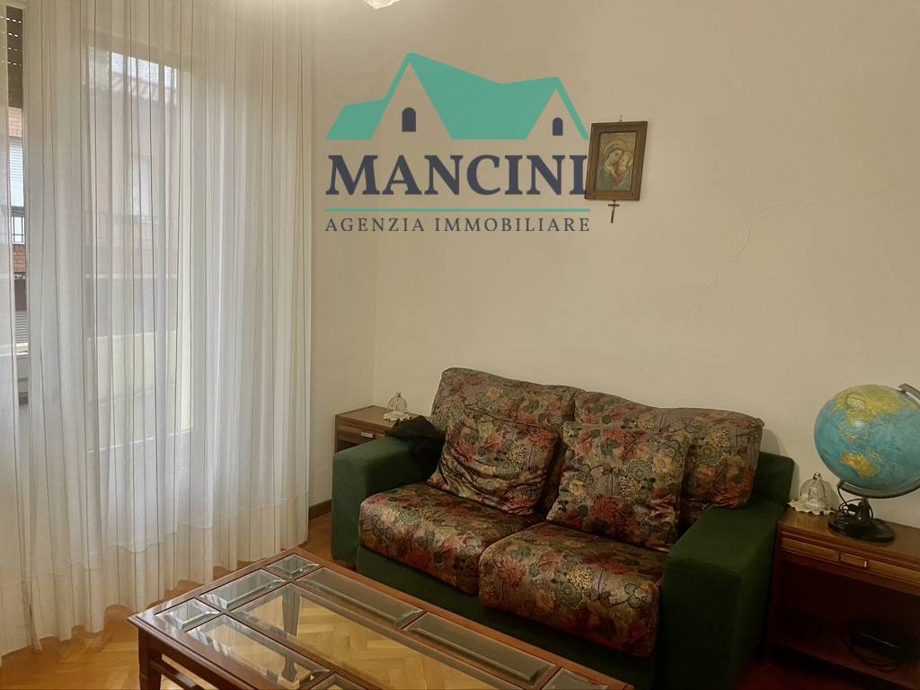 Appartamento in vendita a Jesi, Giardini