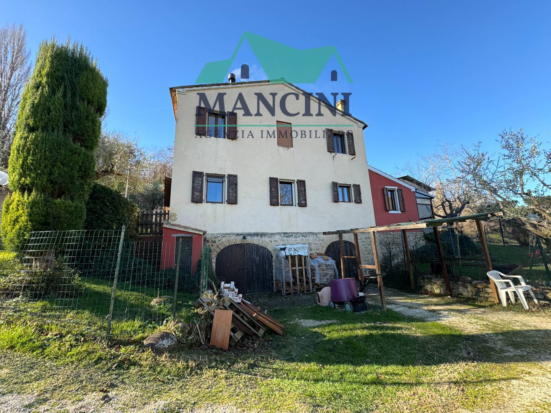 BIFAMILIARE in vendita a Castelplanio