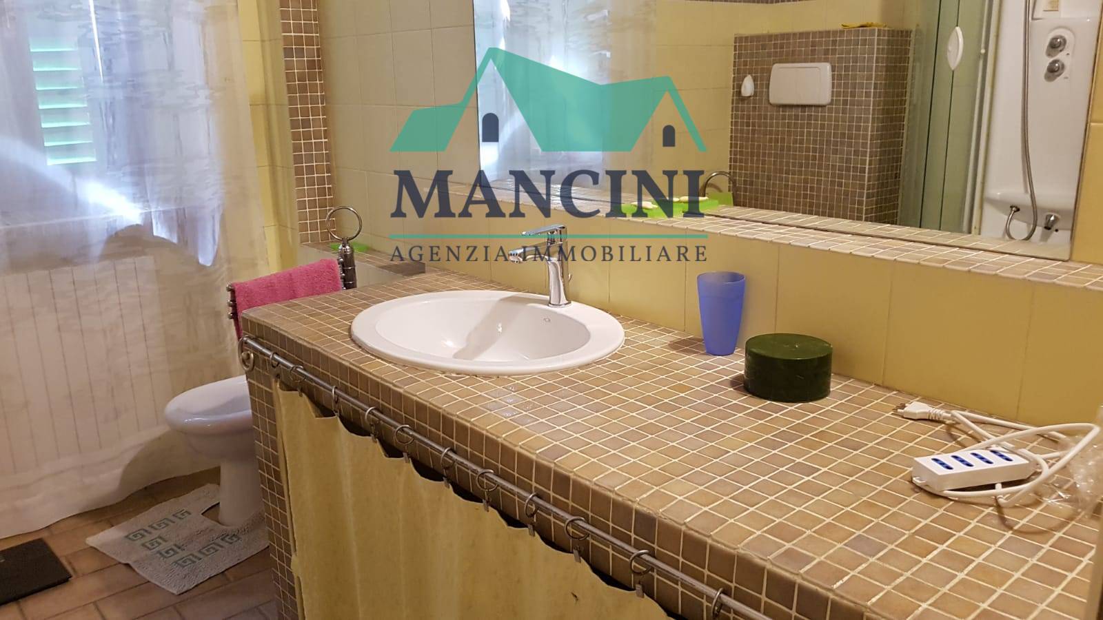 Appartamento in vendita a Jesi, Centro storico