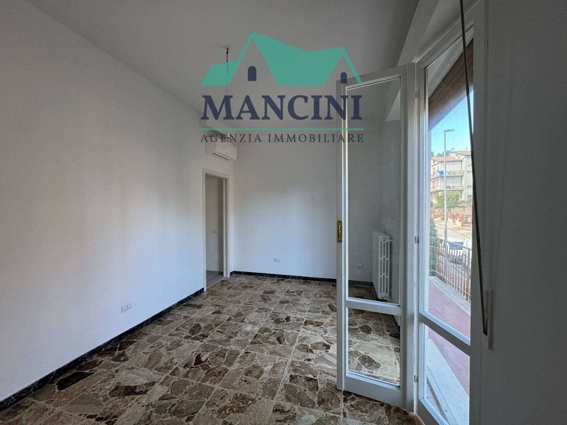 Appartamento in affitto a Jesi, Verdi