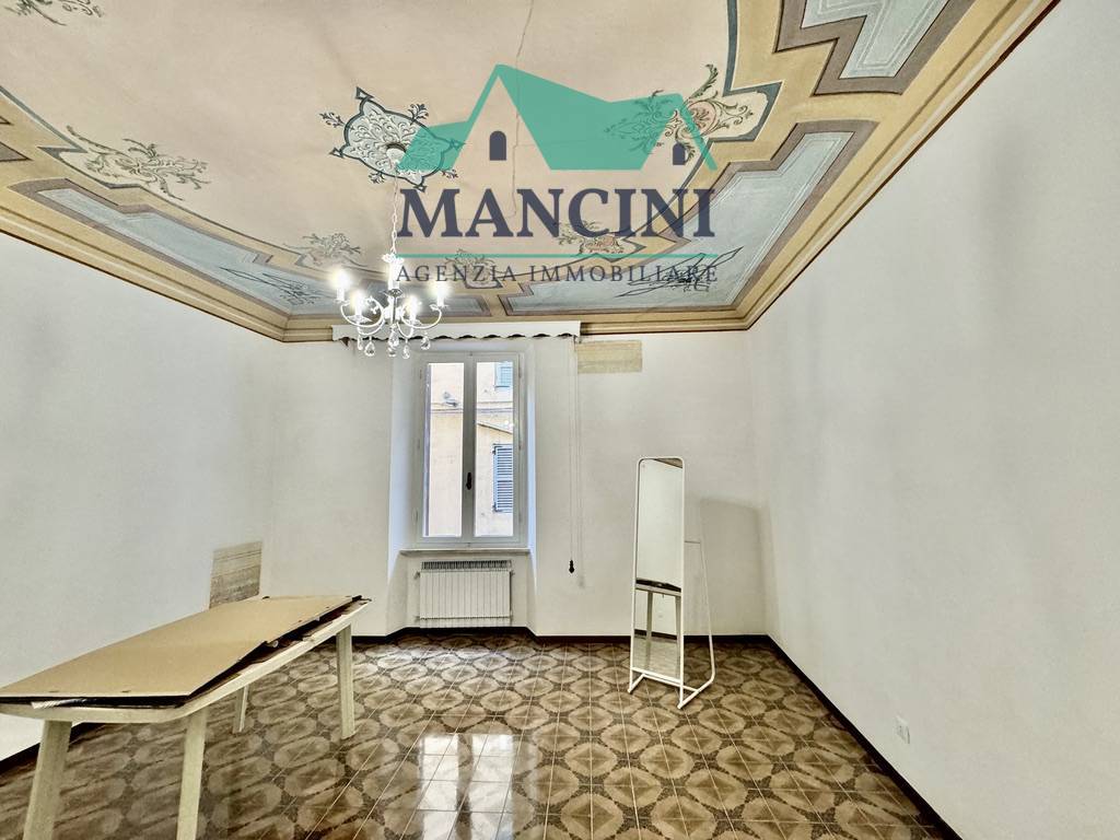 Appartamento in affitto a Jesi, centro zona alta