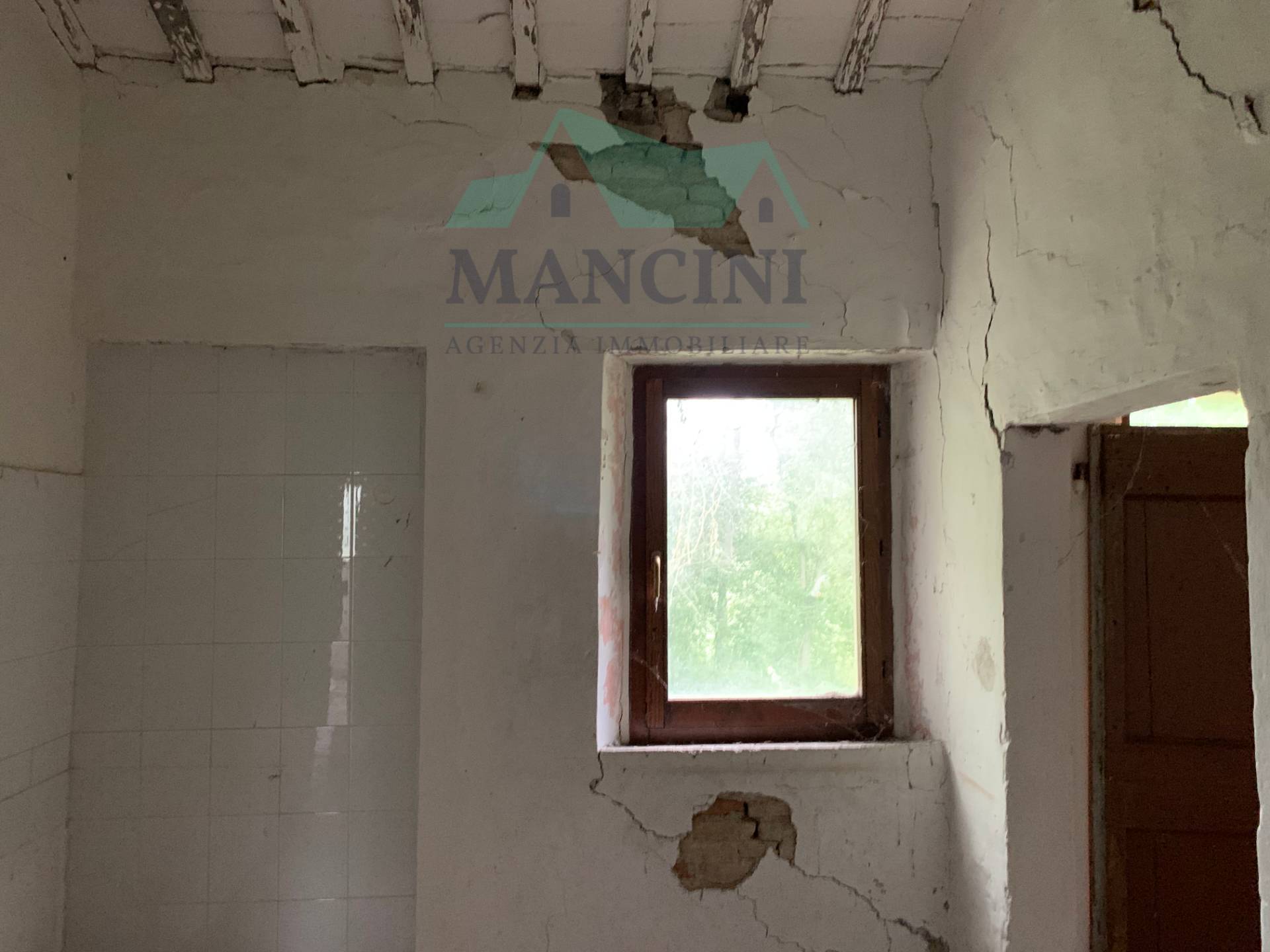 Rustico in vendita a Agugliano, la Chiusa