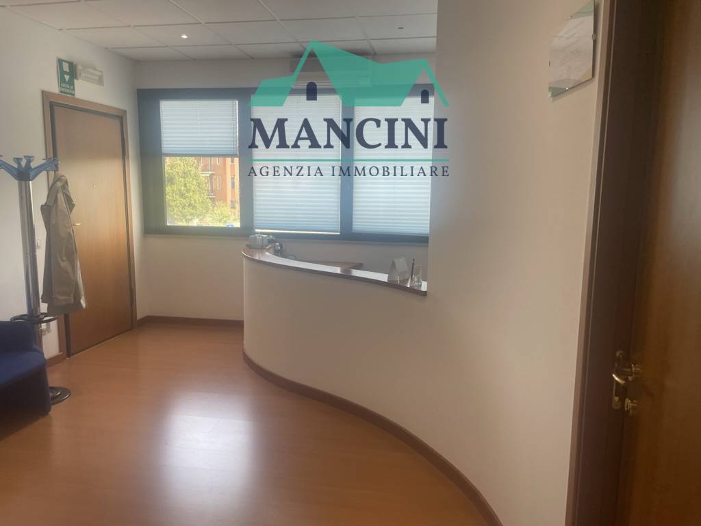 Studio/Ufficio in vendita a Castelbellino, Pianello Vallesina