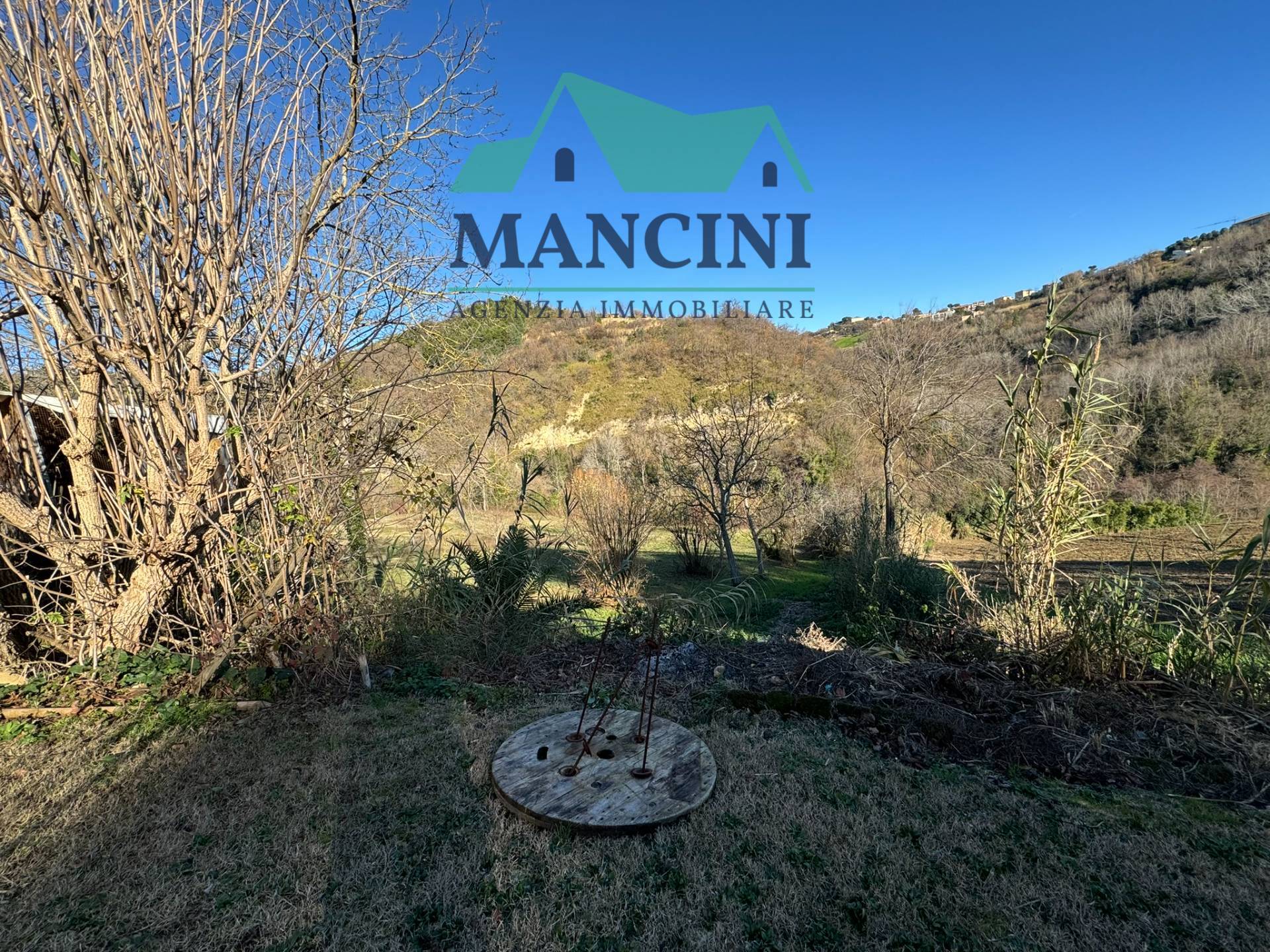 BIFAMILIARE in vendita a Castelplanio