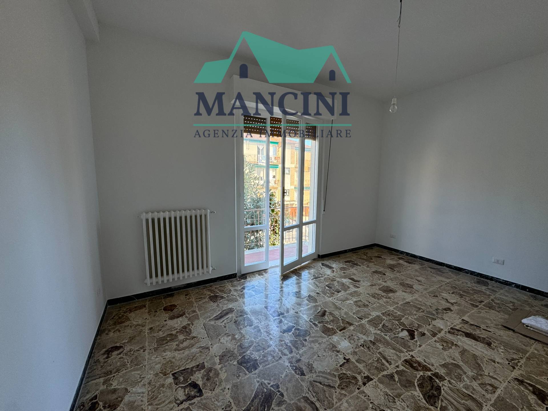 Appartamento in affitto a Jesi, Verdi