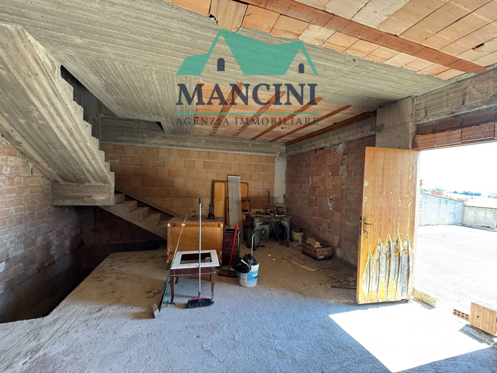 BIFAMILIARE in vendita a Santa Maria Nuova, Collina