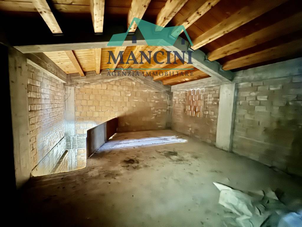 BIFAMILIARE in vendita a Santa Maria Nuova, Collina