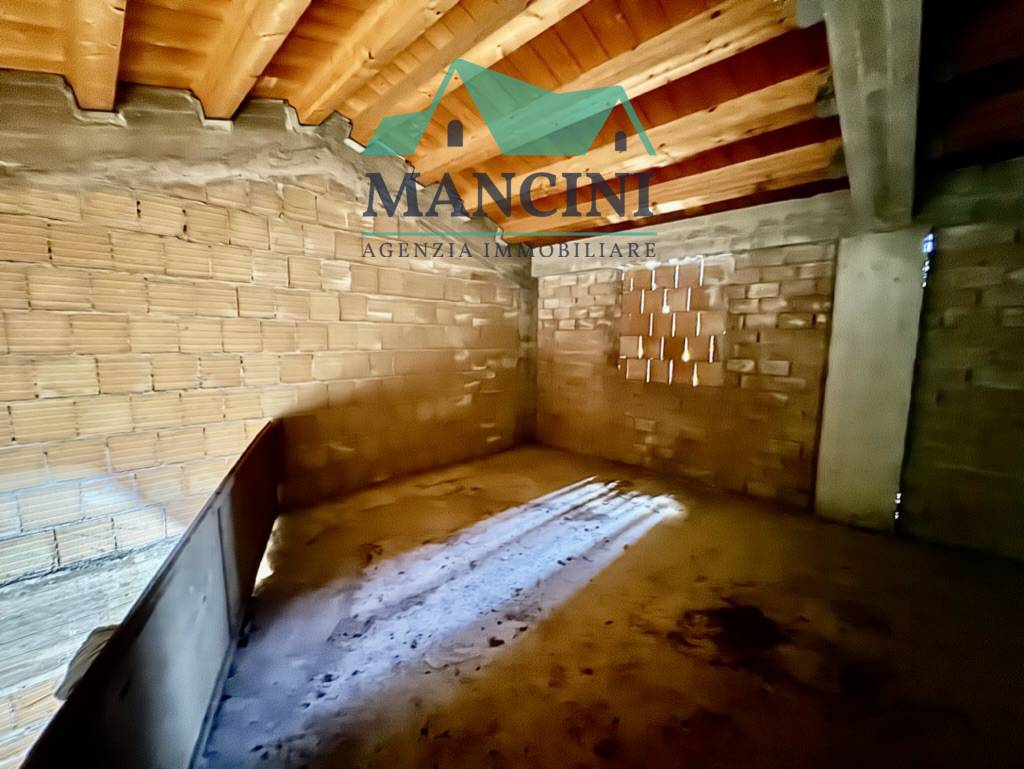 BIFAMILIARE in vendita a Santa Maria Nuova, Collina