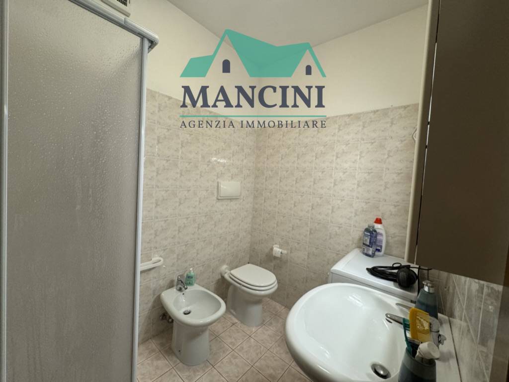 Appartamento in affitto a Jesi, centro zona alta