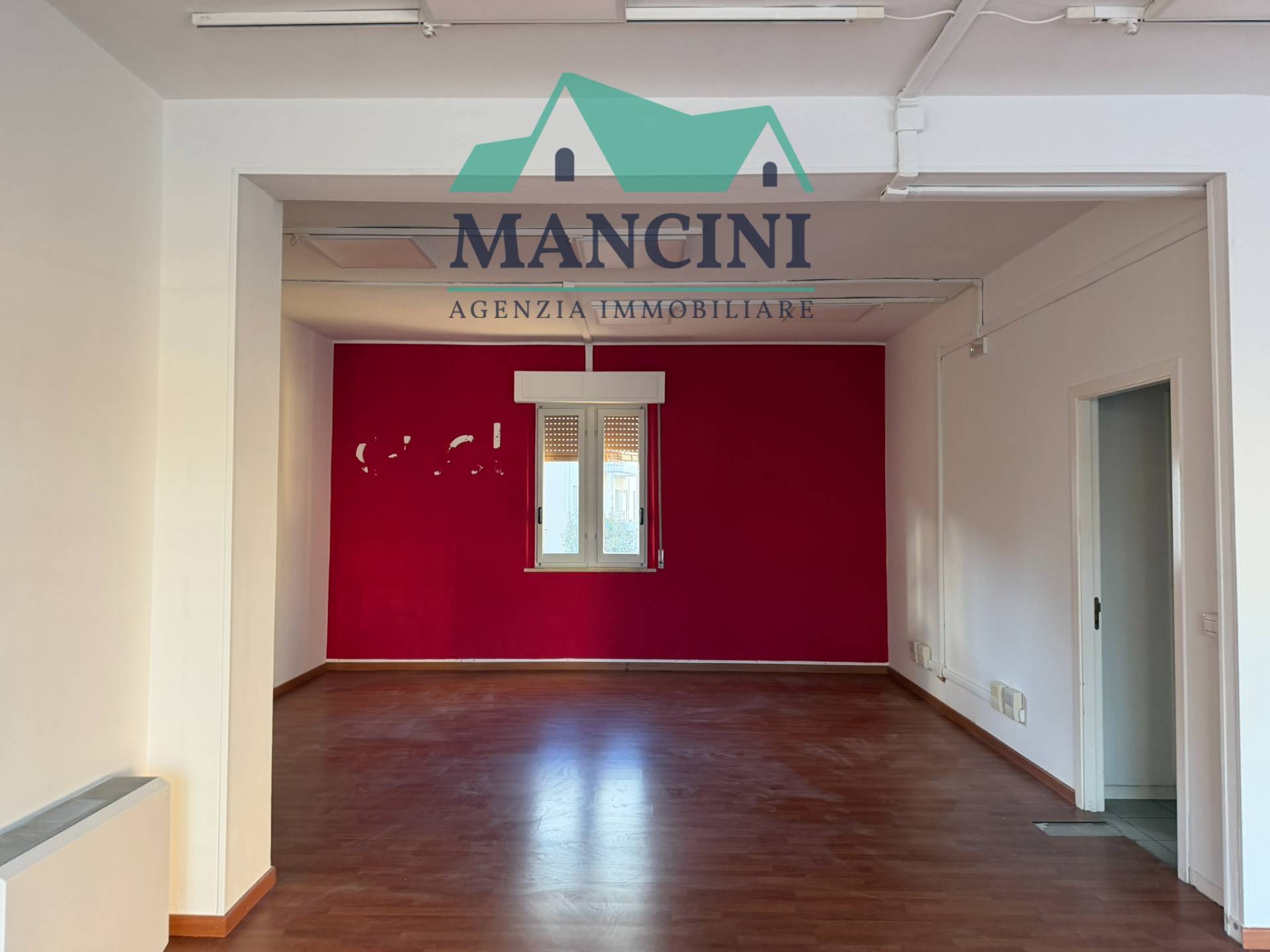 Studio/Ufficio in affitto a Jesi, Gallodoro