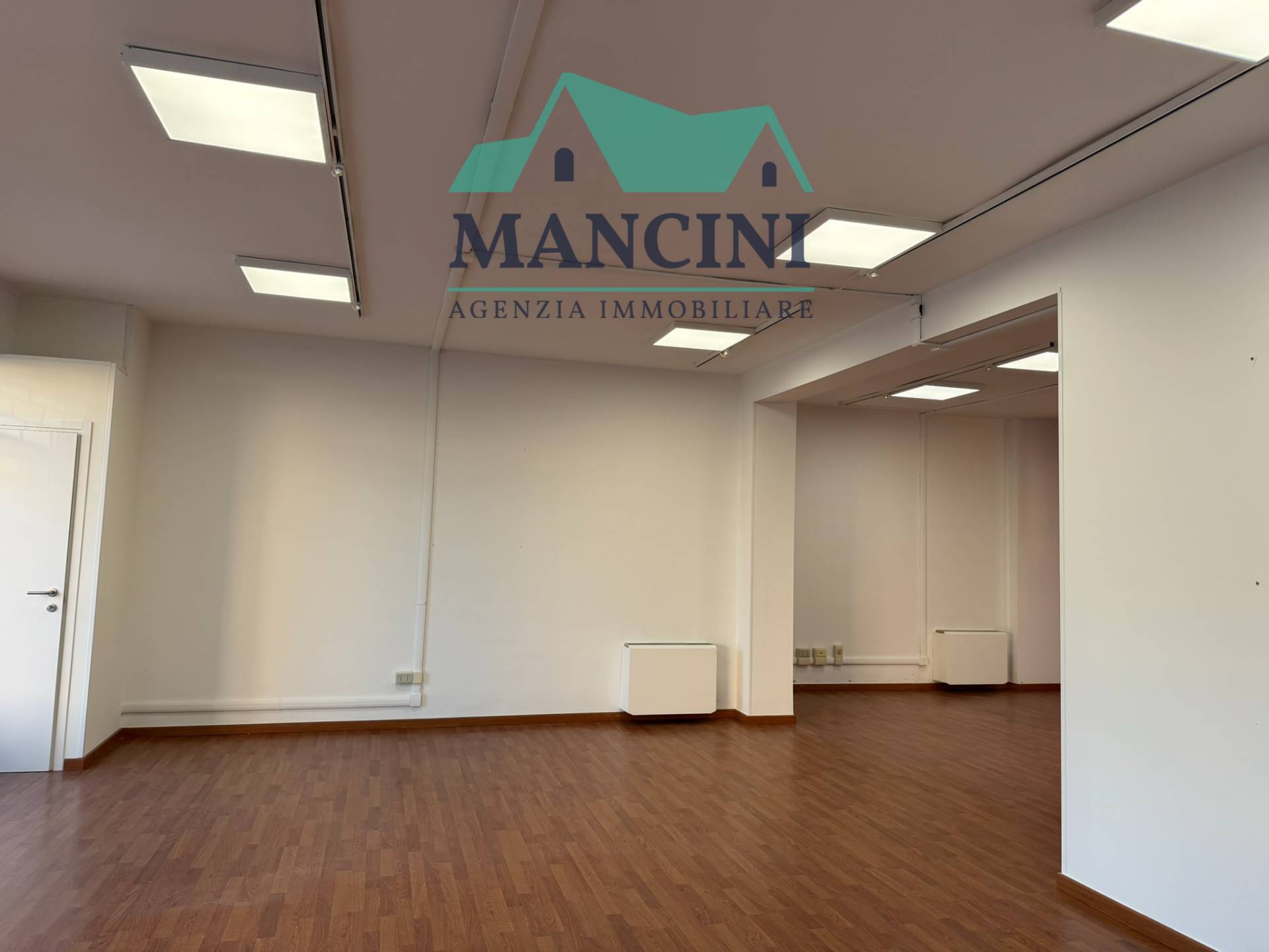 Studio/Ufficio in affitto a Jesi, Gallodoro