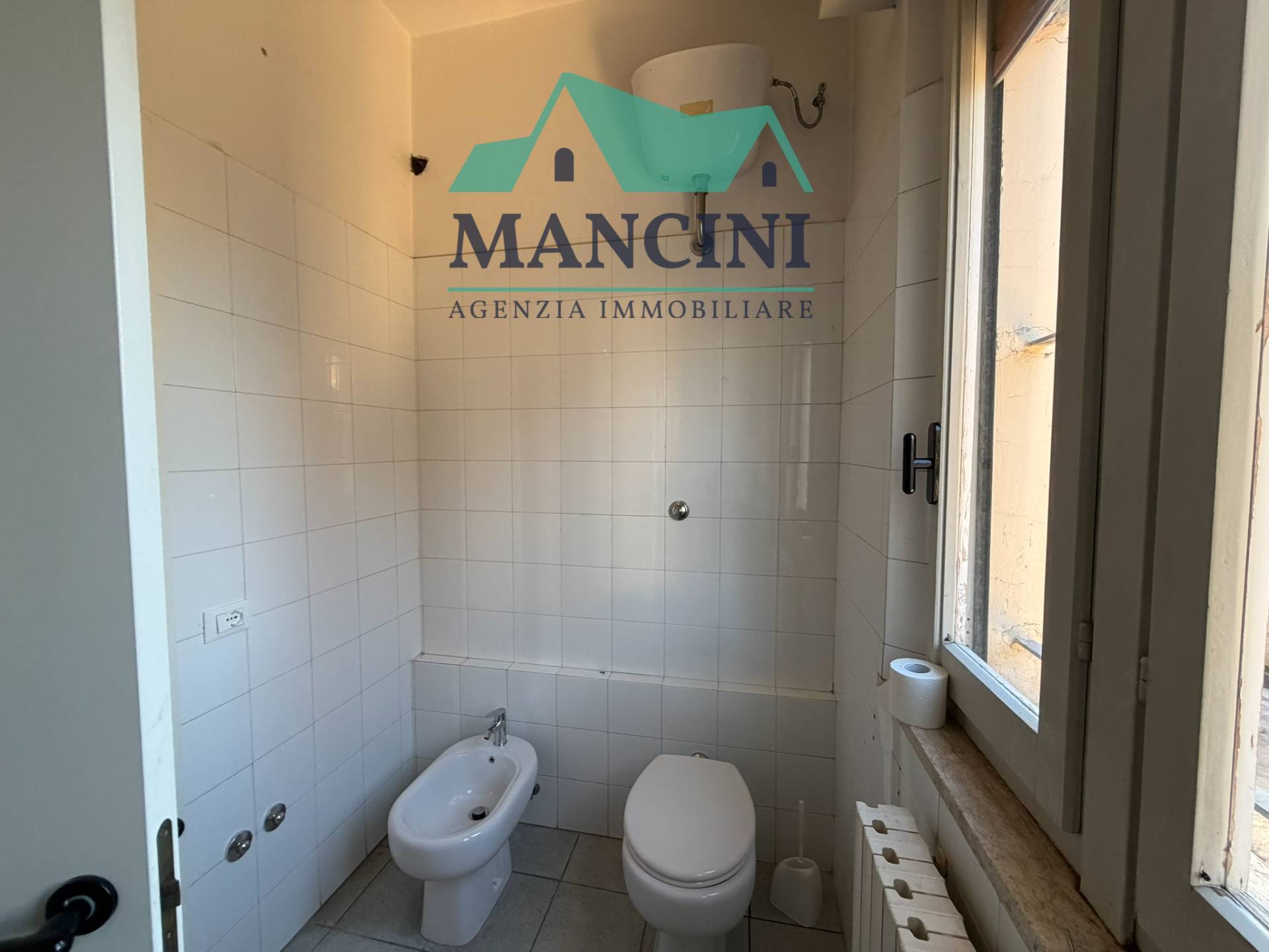 Studio/Ufficio in affitto a Jesi, Gallodoro