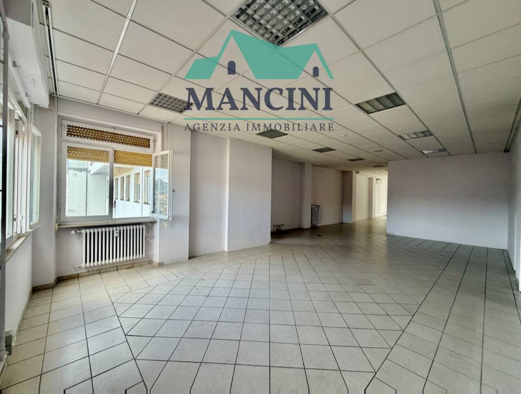 Appartamento in vendita a Jesi, CENTRO