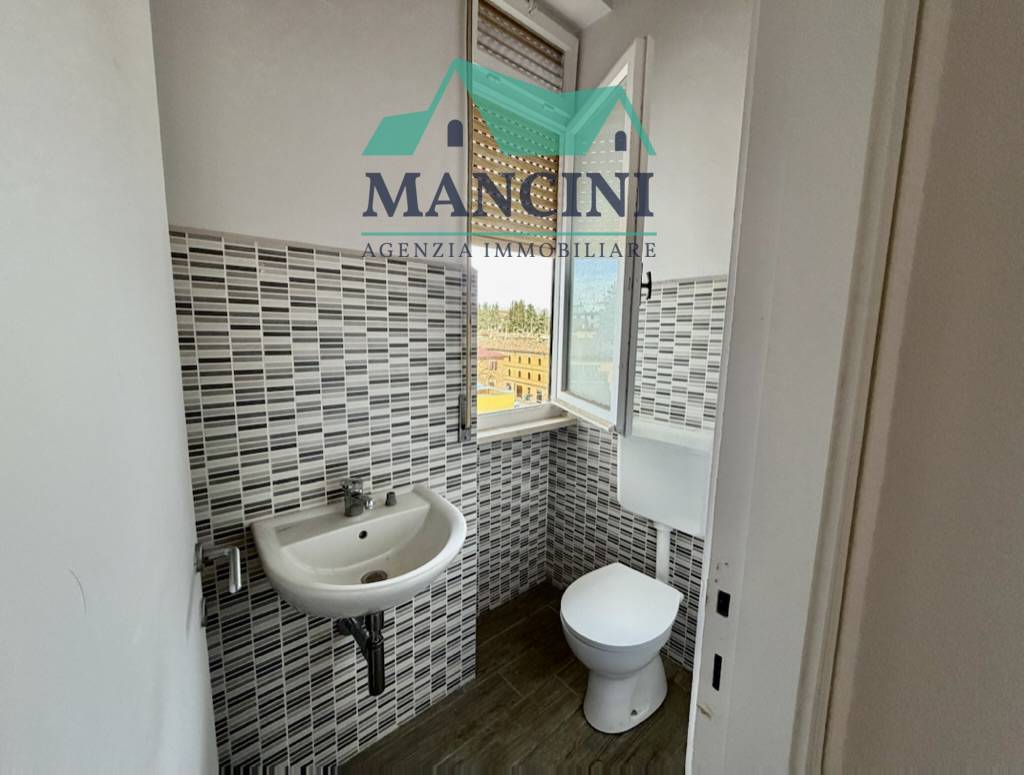 Appartamento in vendita a Jesi, CENTRO