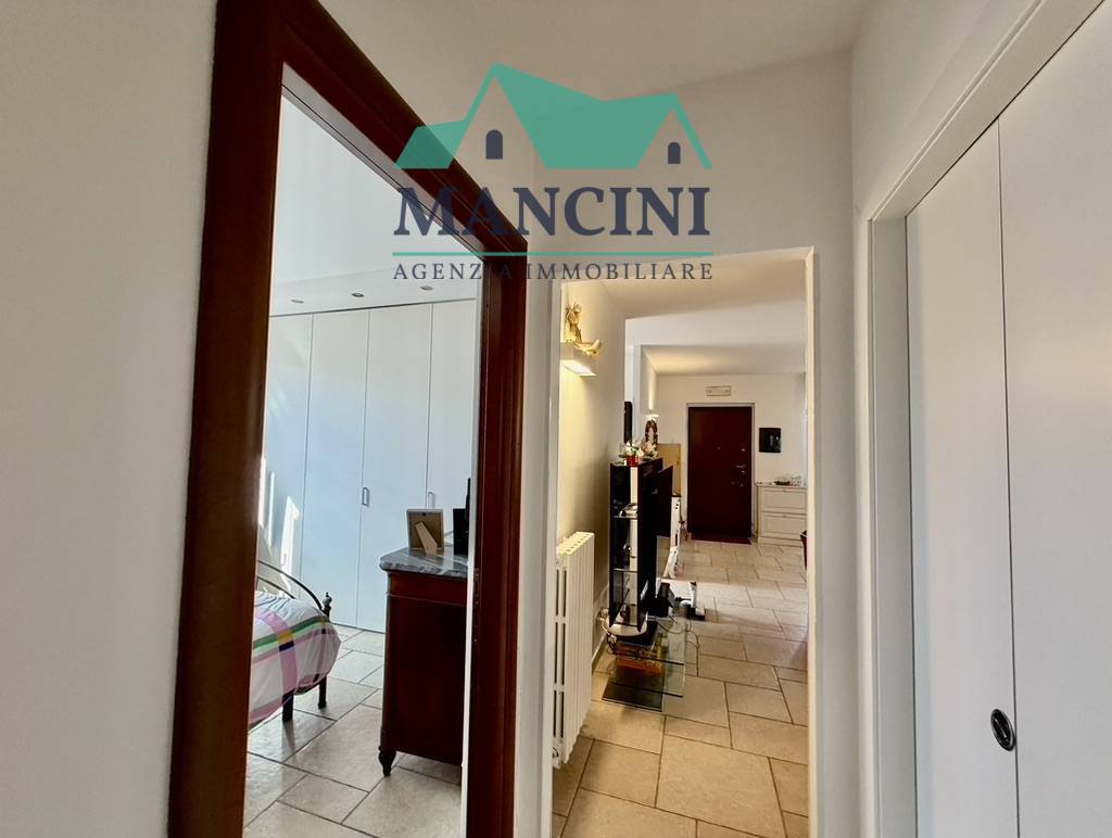 BIFAMILIARE in vendita a Jesi, Via Ancona