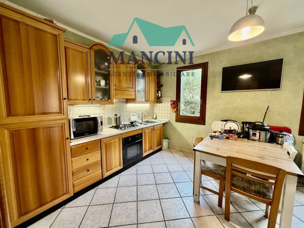 Appartamento in vendita a Jesi, Gallodoro