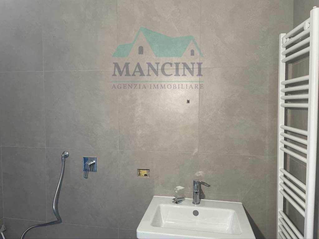 Appartamento in affitto a Jesi