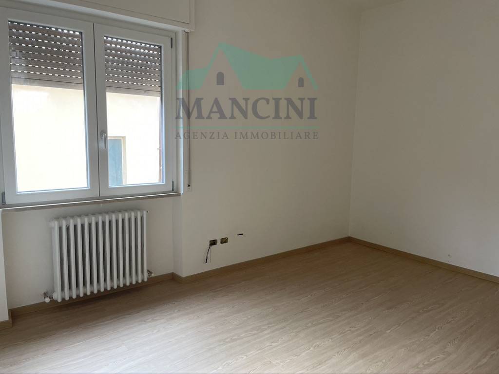 Appartamento in affitto a Jesi