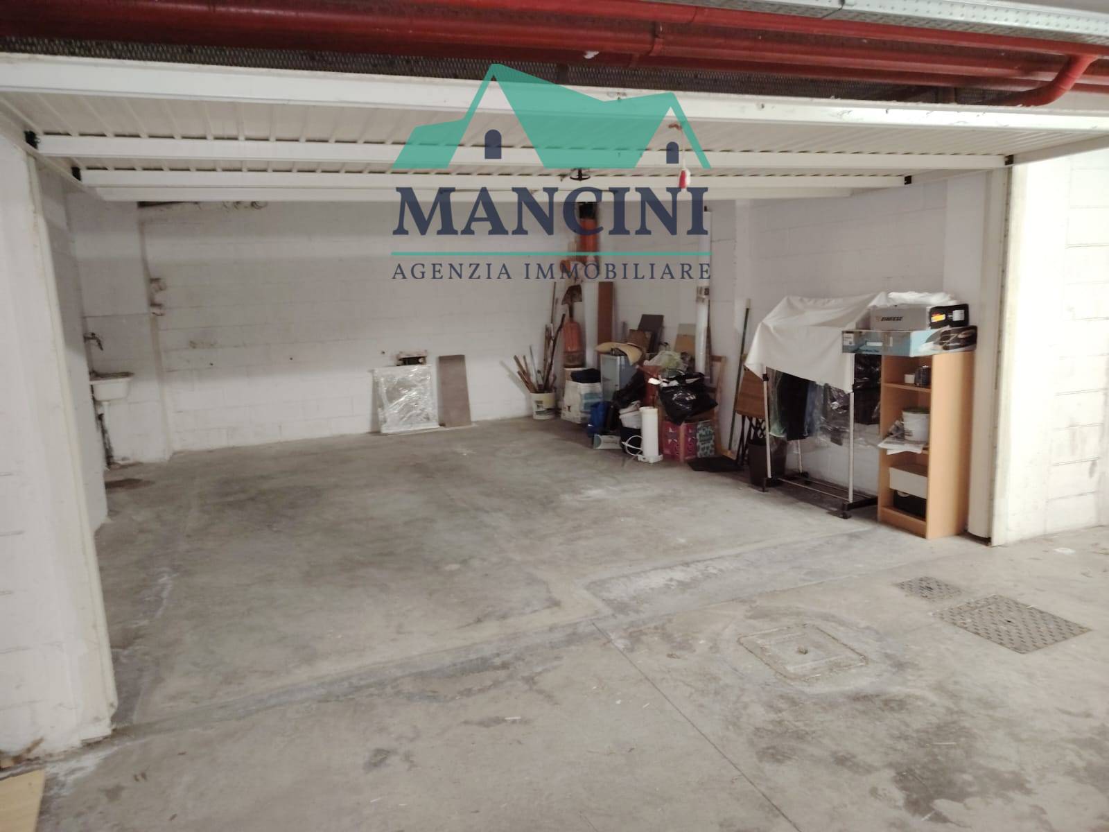 Box o garage in vendita a Jesi