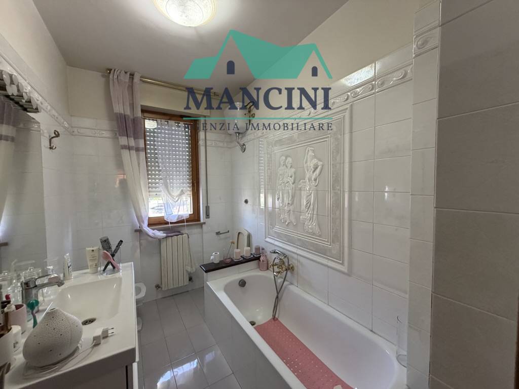 BIFAMILIARE in affitto a Maiolati Spontini, Moie