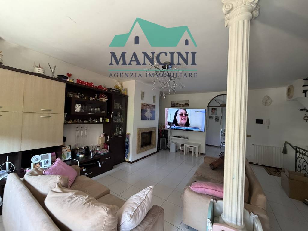 BIFAMILIARE in vendita a Maiolati Spontini, Moie