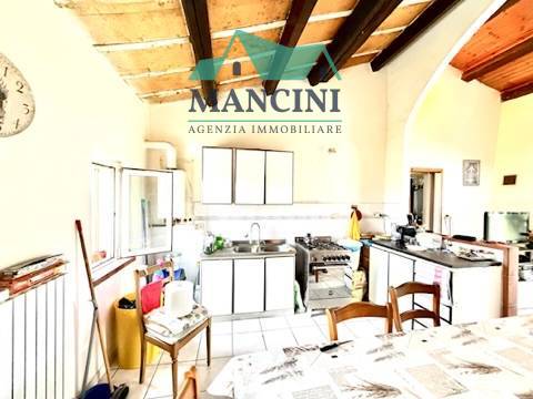 BIFAMILIARE in vendita a Santa Maria Nuova, est