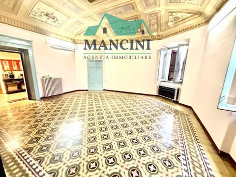 Studio/Ufficio in affitto a Jesi, CENTRO