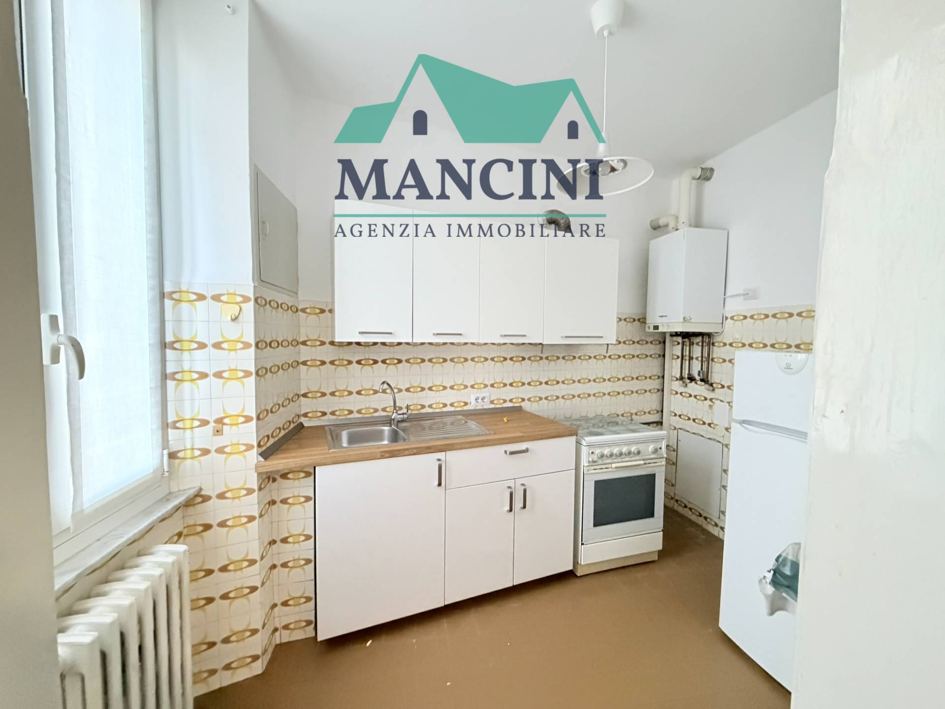 Appartamento in affitto a Jesi, centro zona alta