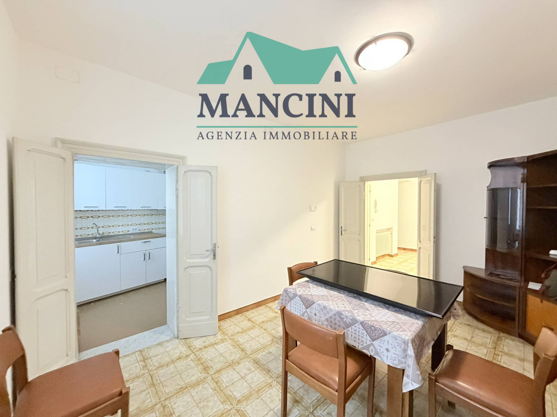 Appartamento in affitto a Jesi, centro zona alta