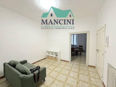 Appartamento in affitto a Jesi, centro zona alta