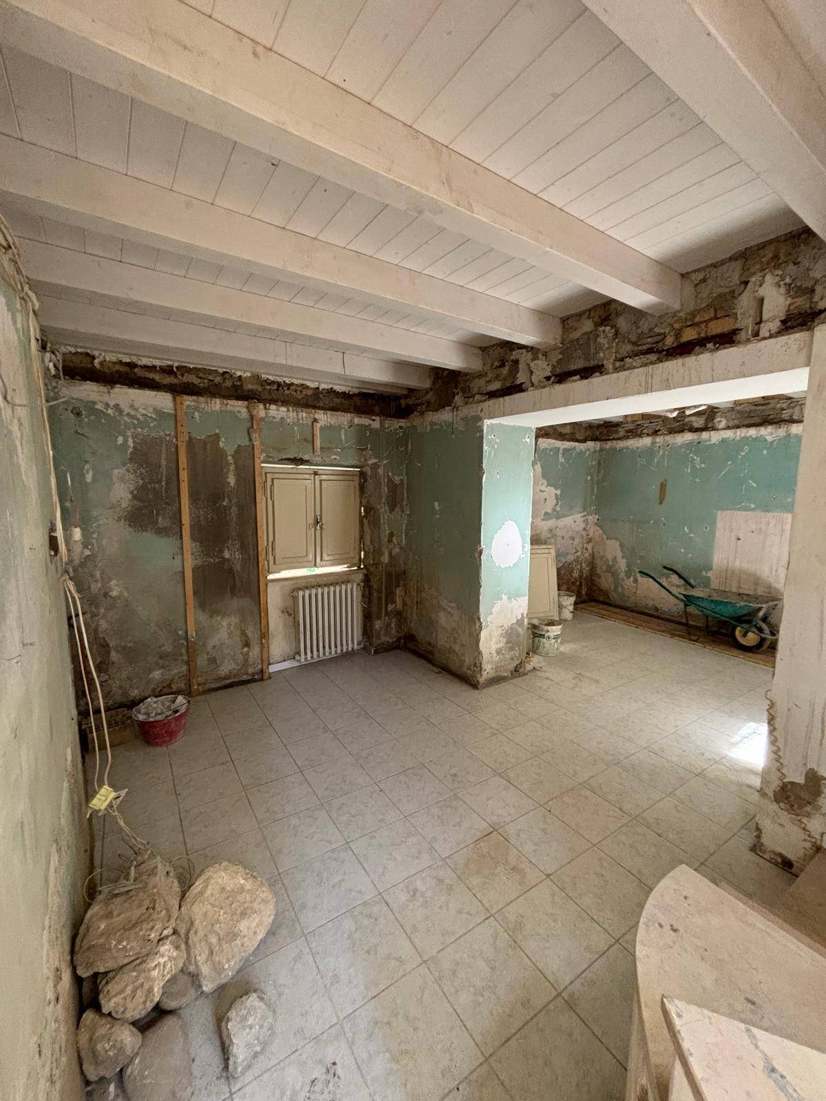 Casa ingresso indipendente con giardino in vendita a Ascoli Piceno, Centro Storico