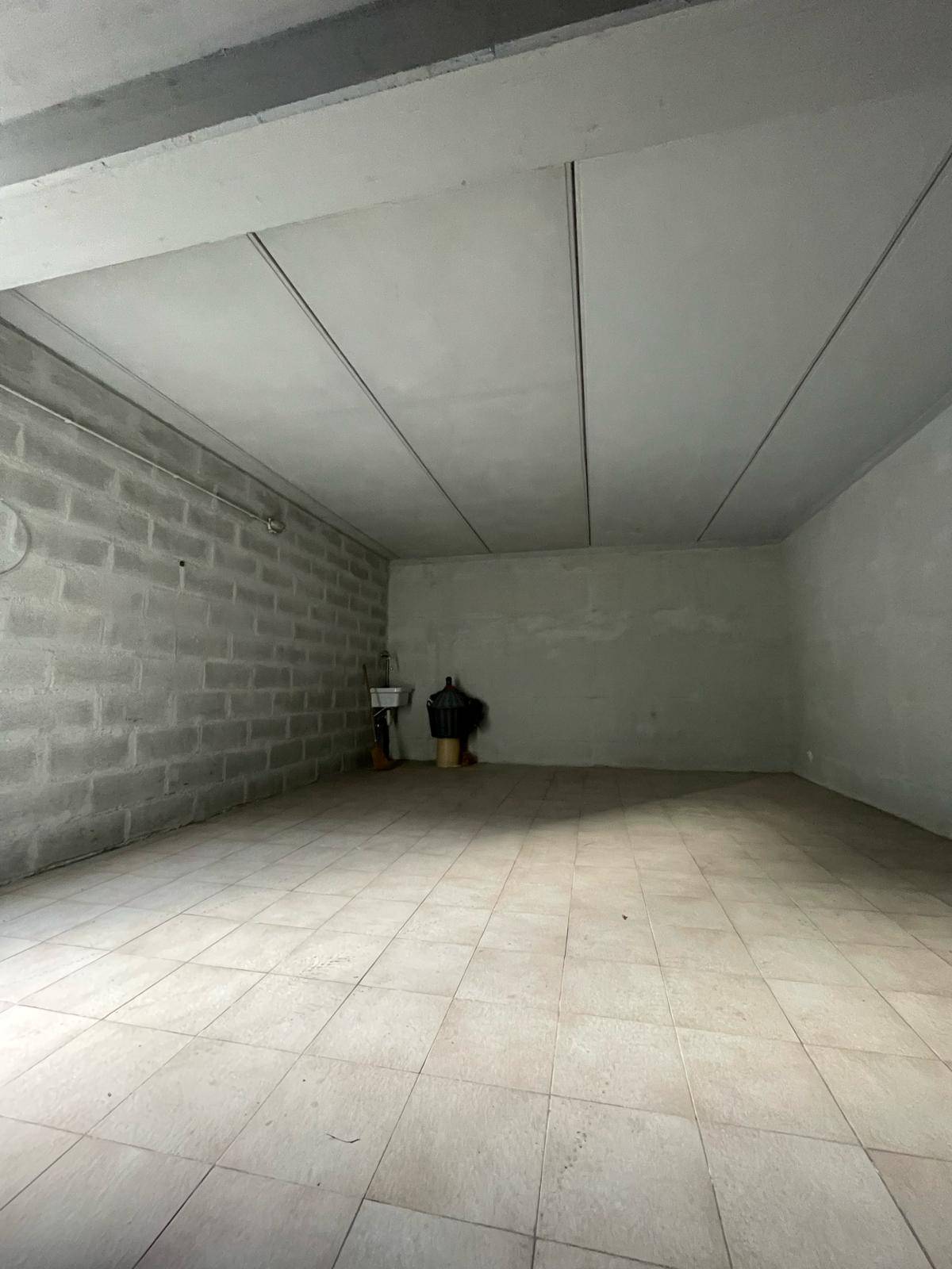 Garage in vendita a Ascoli Piceno, Campo Parignano