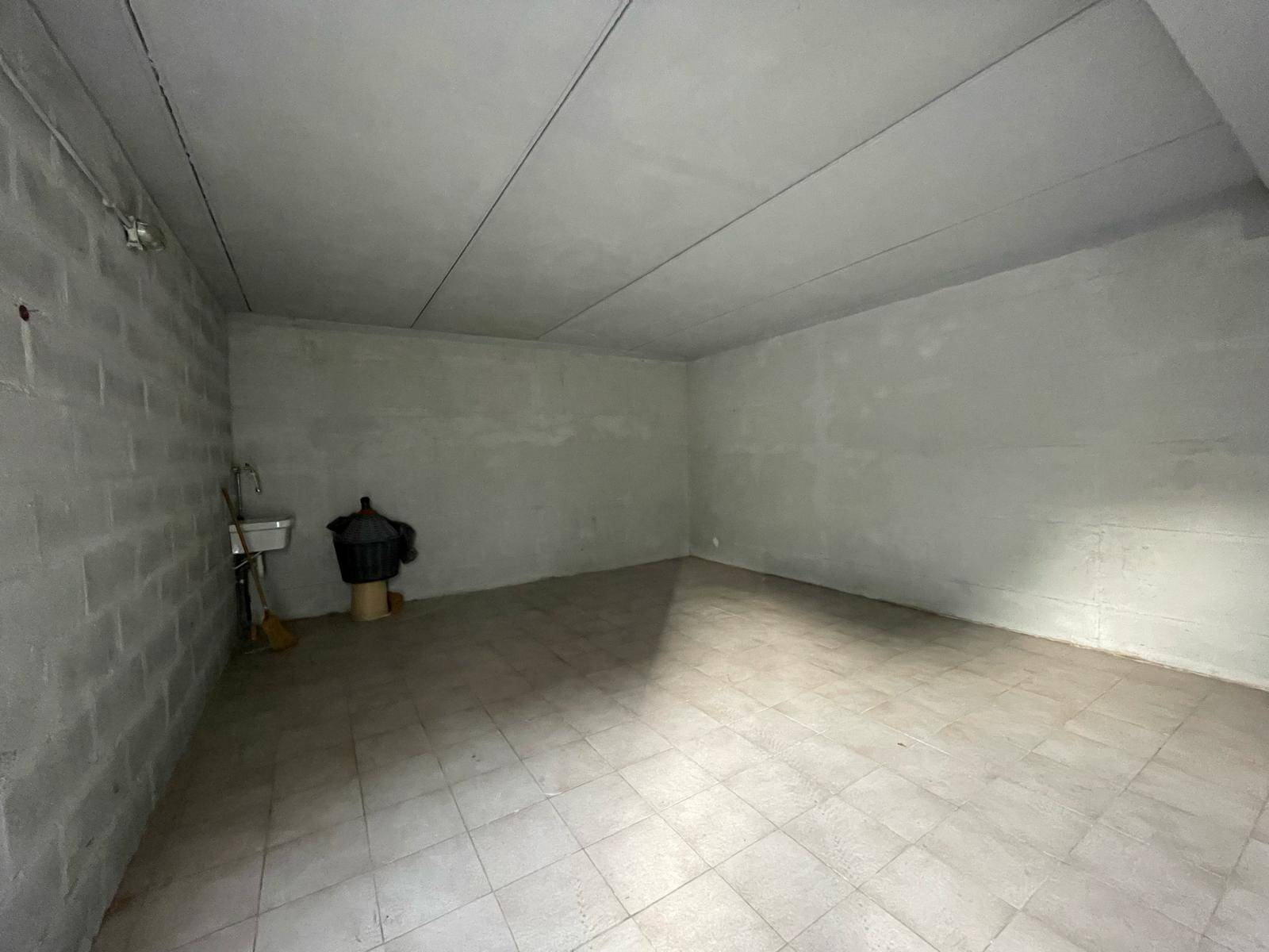 Garage in vendita a Ascoli Piceno, Campo Parignano