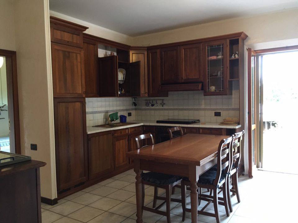 Casa ingresso indipendente con giardino in affitto a Ascoli Piceno, Castel Trosino