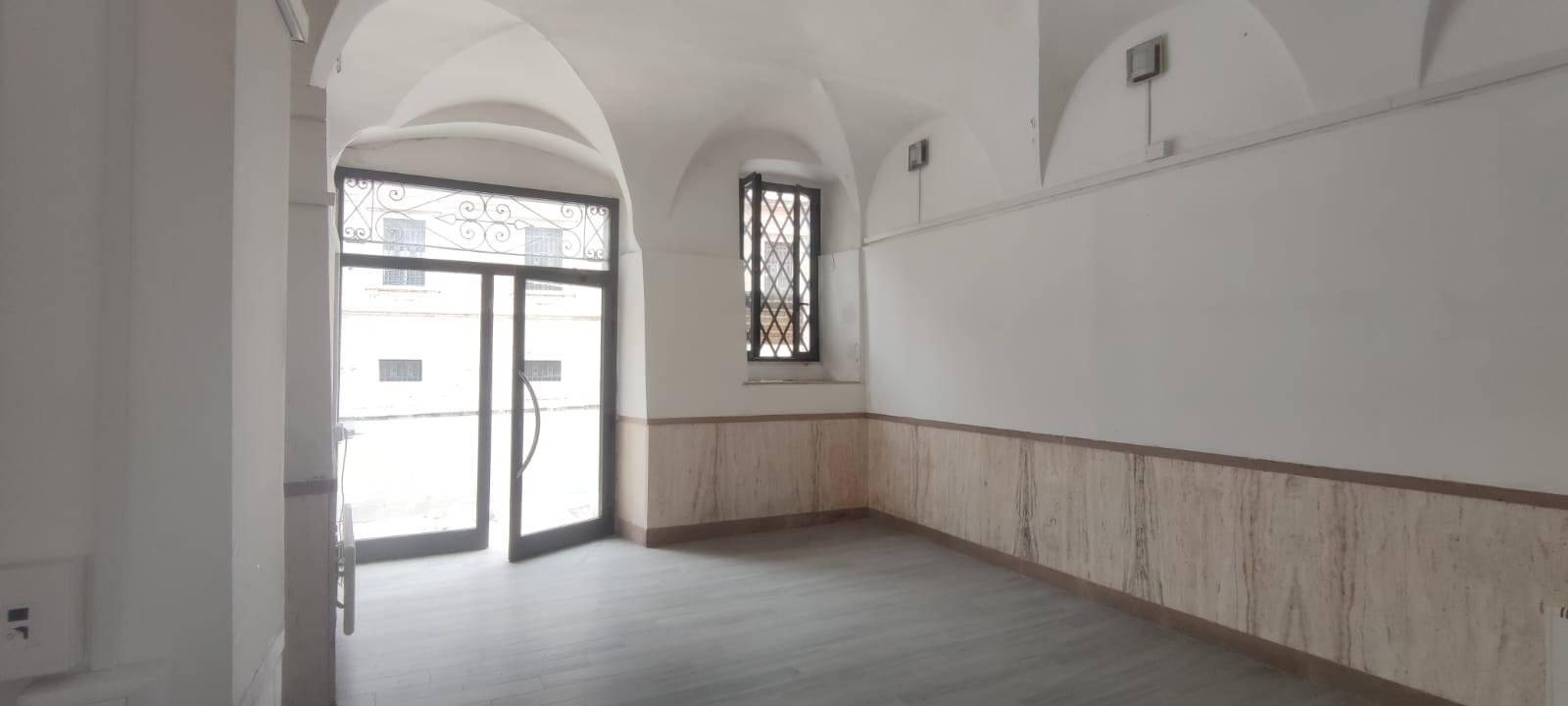 Locale commerciale in vendita a Ascoli Piceno, Centro Storico