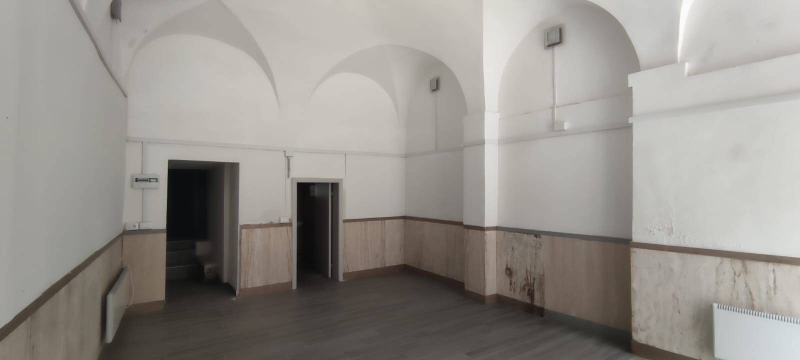 Locale commerciale in vendita a Ascoli Piceno, Centro Storico