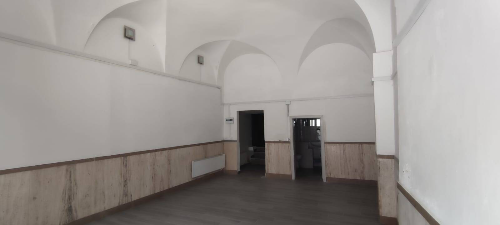 Locale commerciale in vendita a Ascoli Piceno, Centro Storico