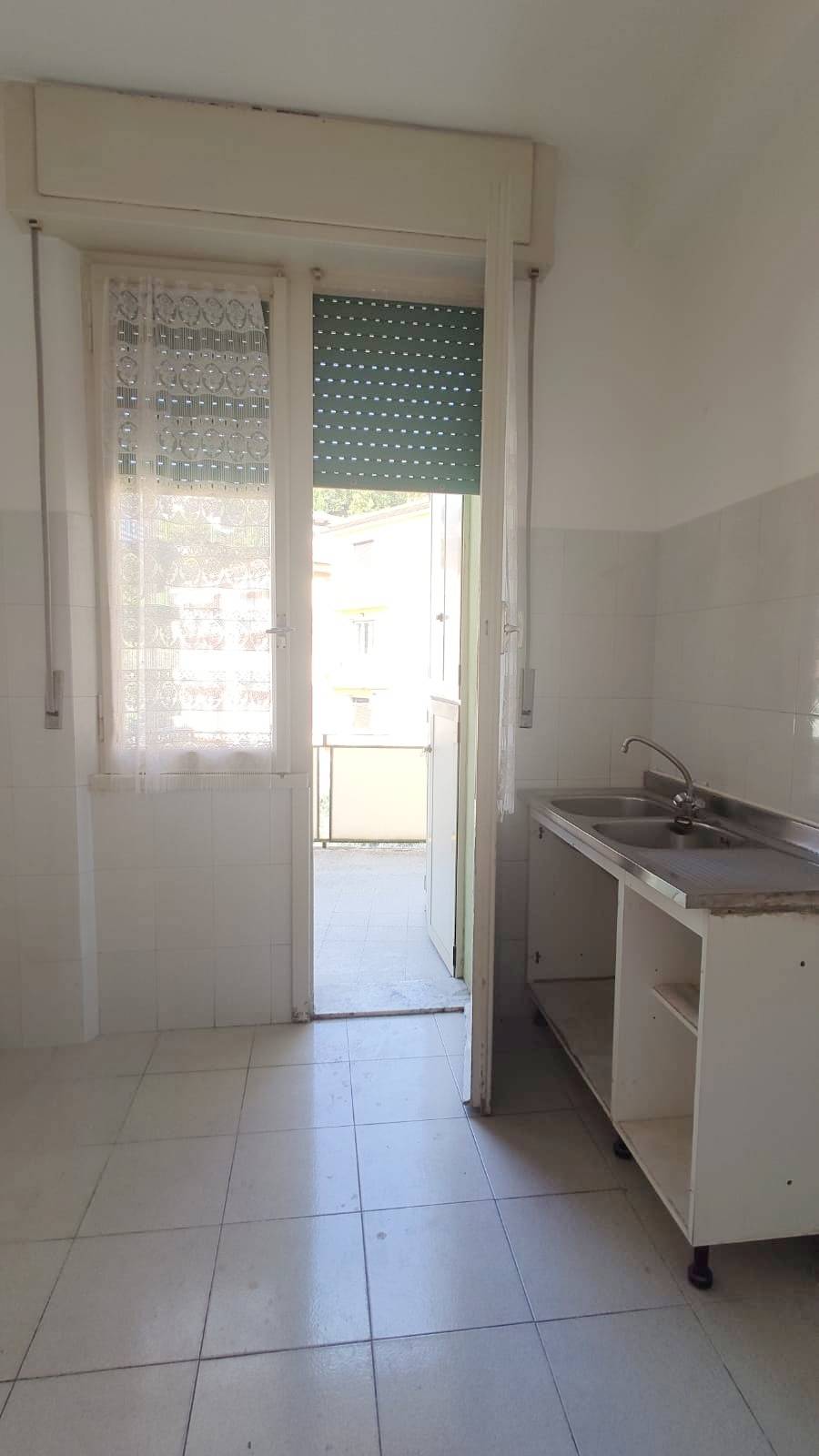 Appartamento in affitto a Ascoli Piceno, Borgo Solest
