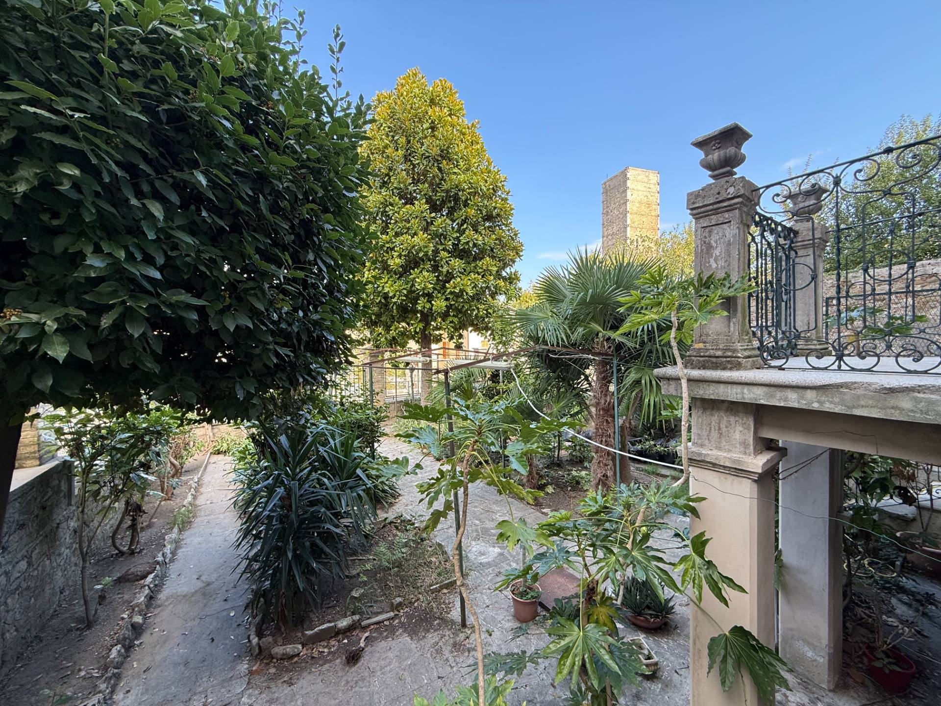 Casa ingresso indipendente con giardino in vendita a Ascoli Piceno, Centro Storico