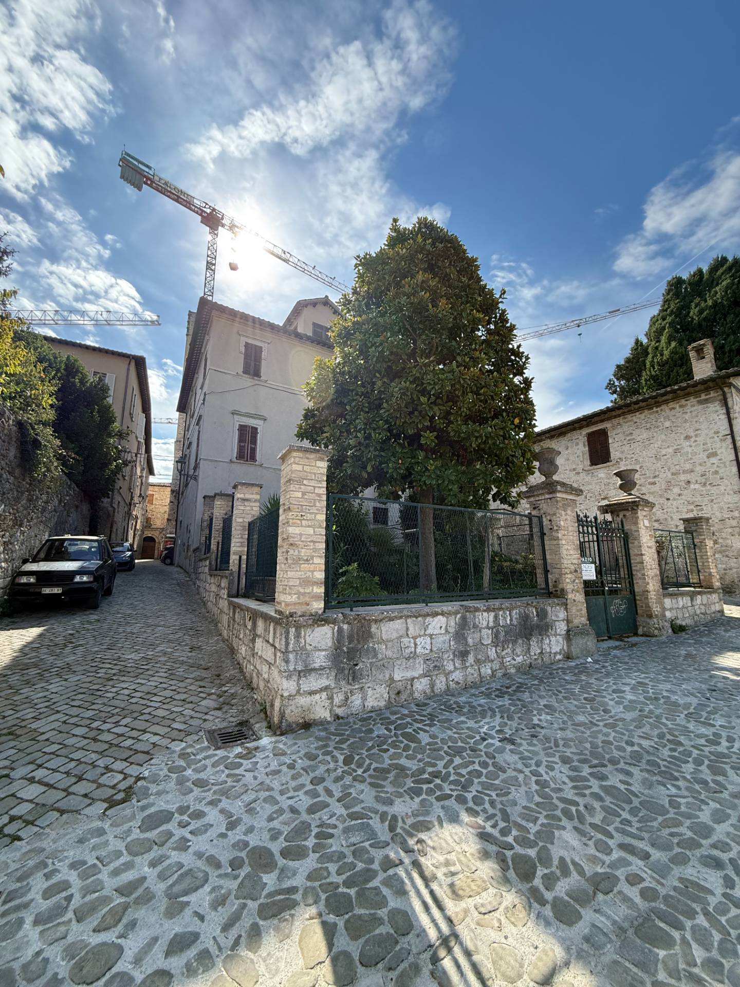 Casa ingresso indipendente con giardino in vendita a Ascoli Piceno, Centro Storico