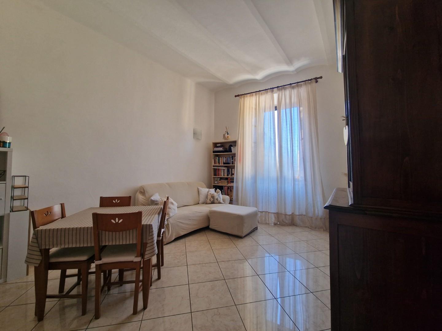 Trilocale vista mare, Carrara centro