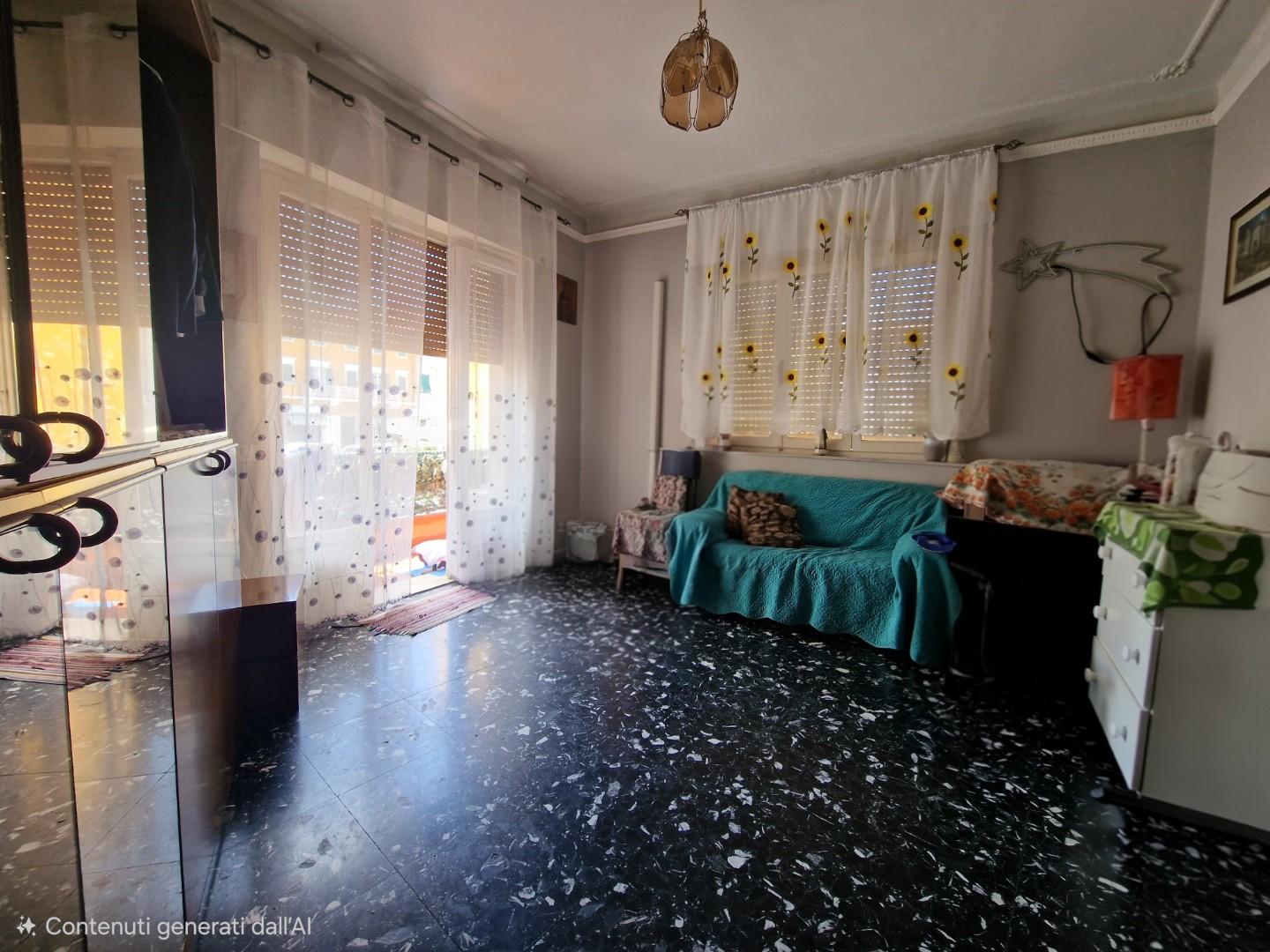 Trilocale in vendita, Carrara avenza