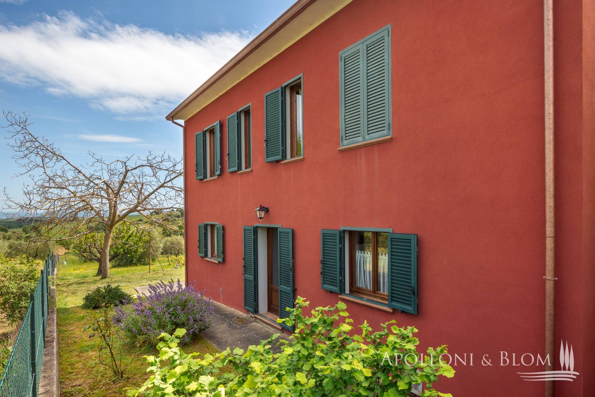 Casa indipendente con terrazzo a Castiglione del Lago