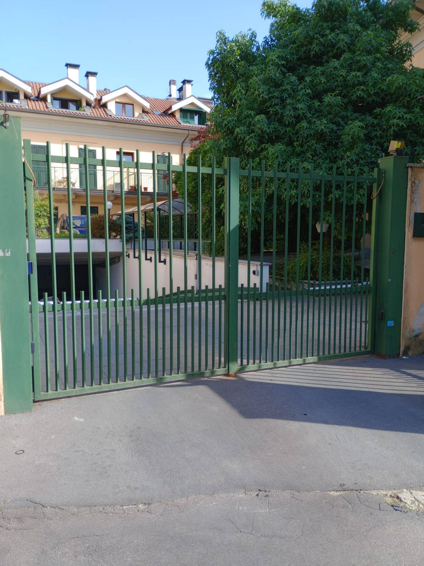 Box o garage in vendita a Milano, Baggio