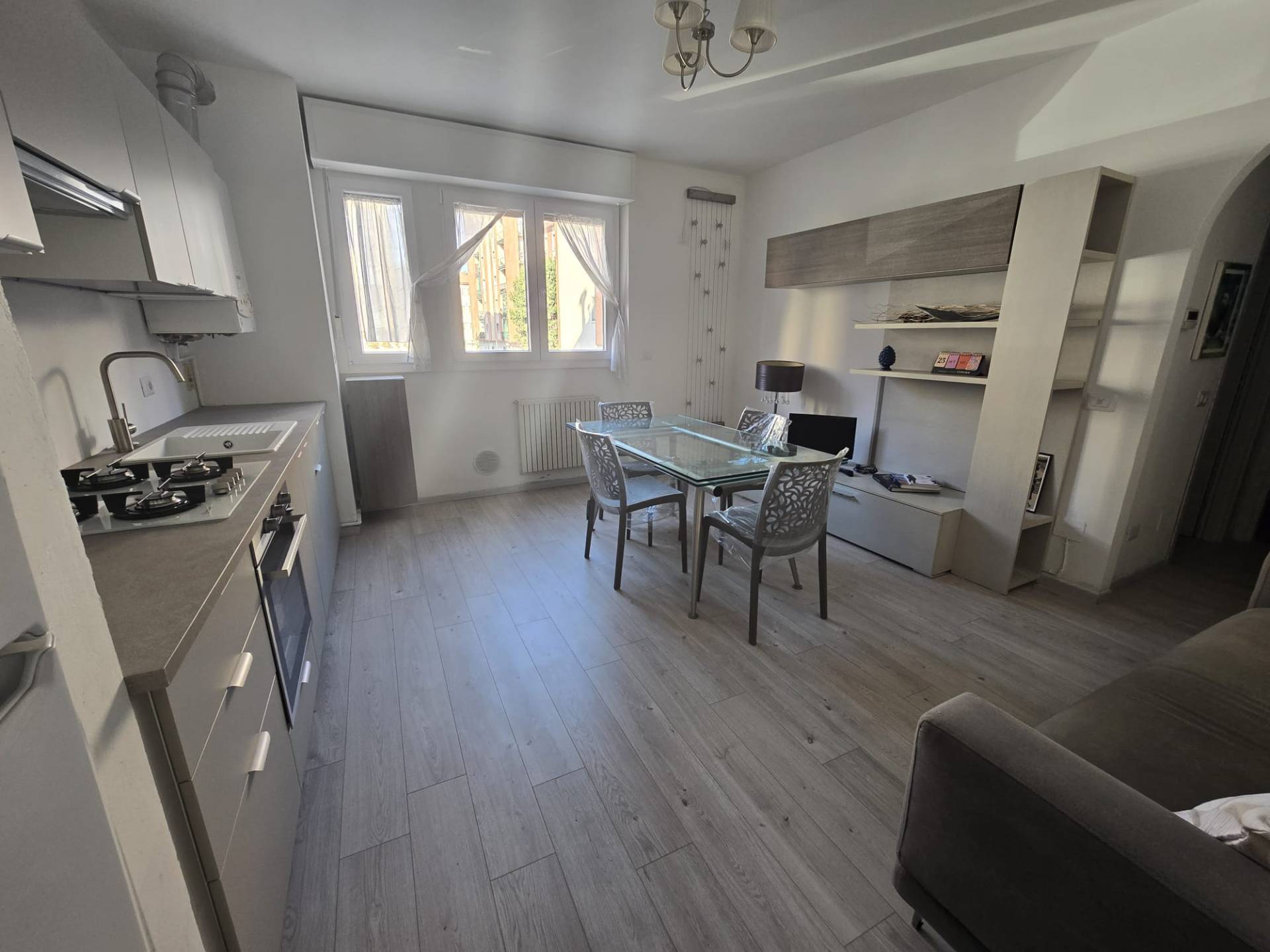 Appartamento in vendita a Milano, Lorenteggio