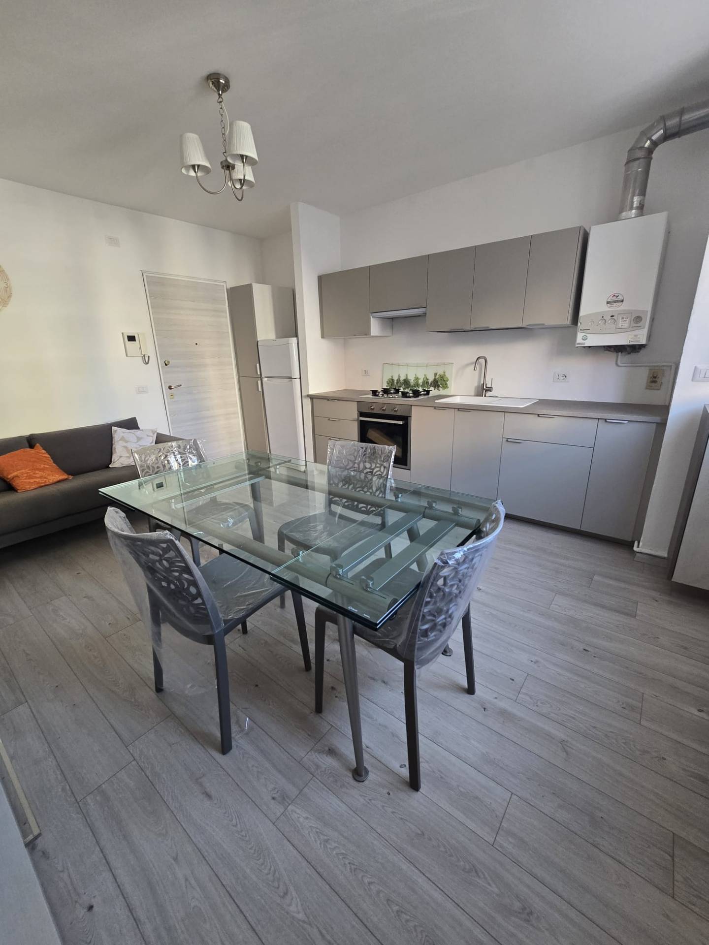 Appartamento in vendita a Milano, Lorenteggio