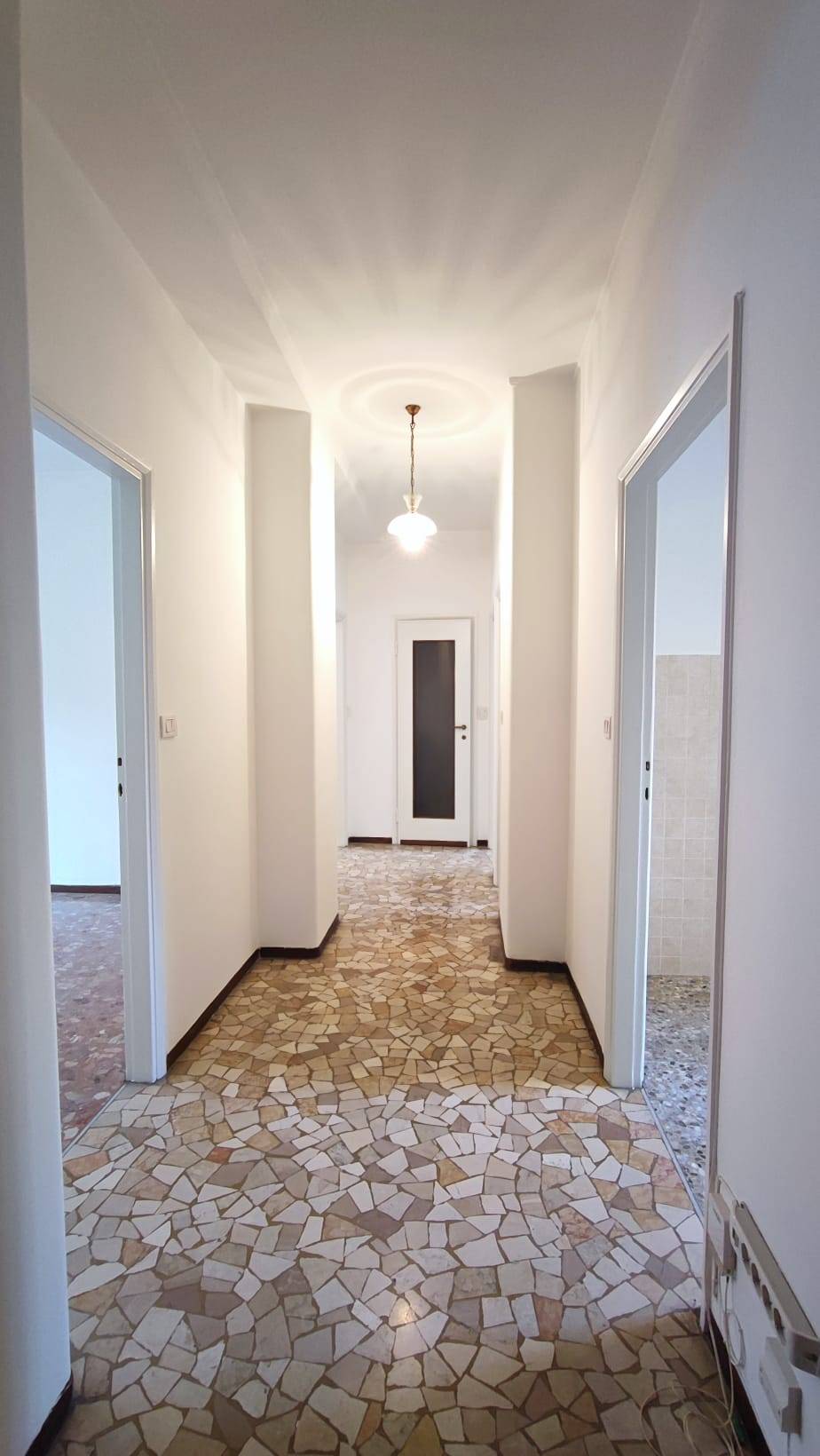 Appartamento in affitto a Milano, De Angeli